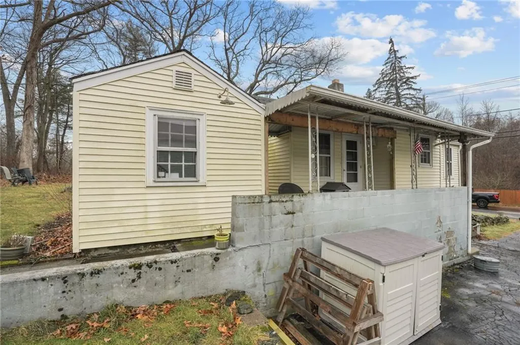 19 Leigh Road Cumberland RI 02864