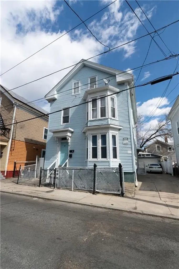 17 Pekin Street Providence RI 02908