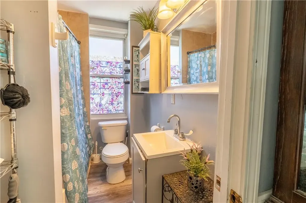 17 Pekin Street Providence RI 02908
