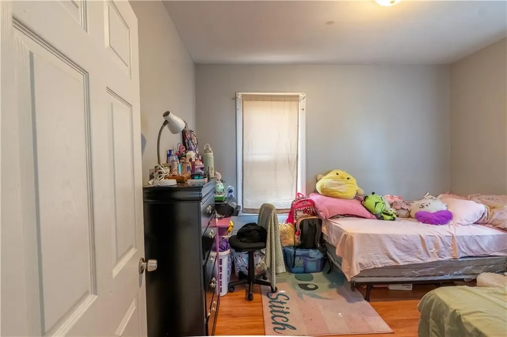 17 Pekin Street Providence RI 02908