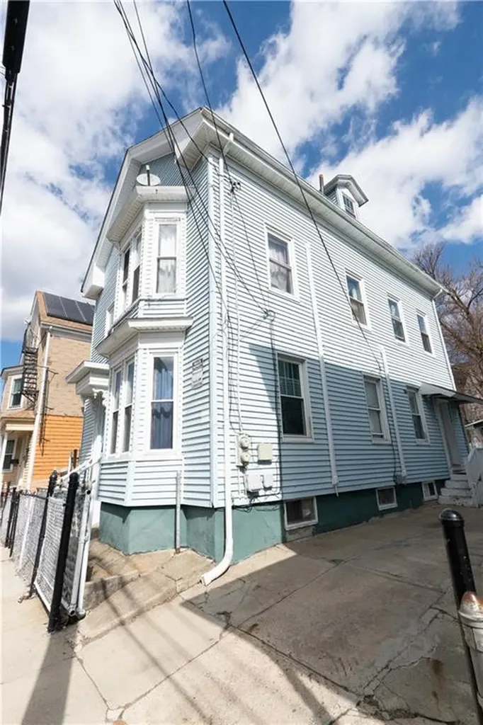 17 Pekin Street Providence RI 02908