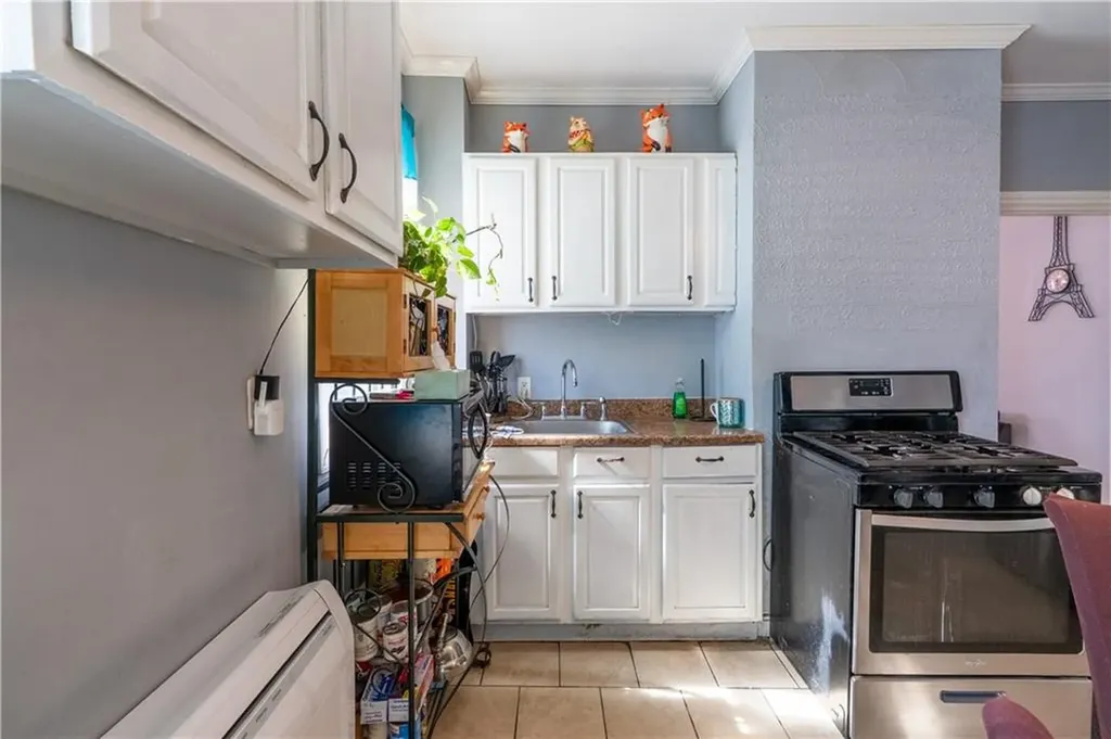 17 Pekin Street Providence RI 02908