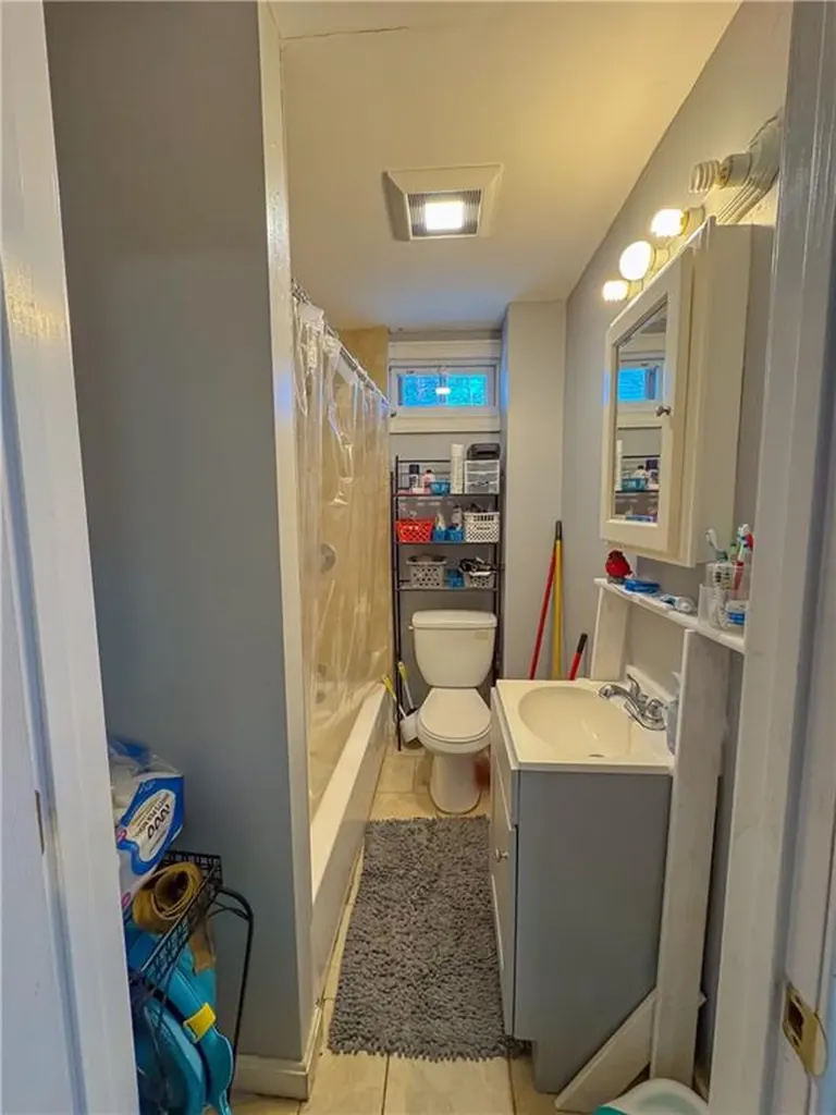 17 Pekin Street Providence RI 02908