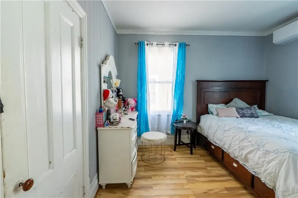 17 Pekin Street Providence RI 02908