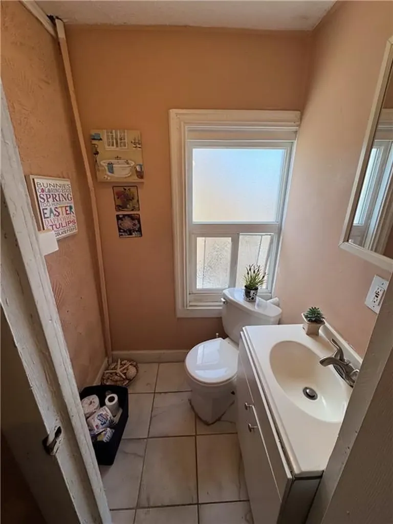 17 Pekin Street Providence RI 02908