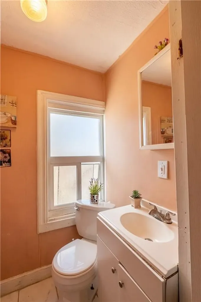17 Pekin Street Providence RI 02908
