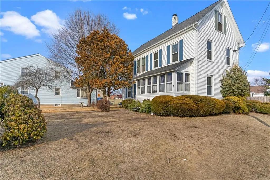 170 Bloomfield Street Pawtucket RI 02861