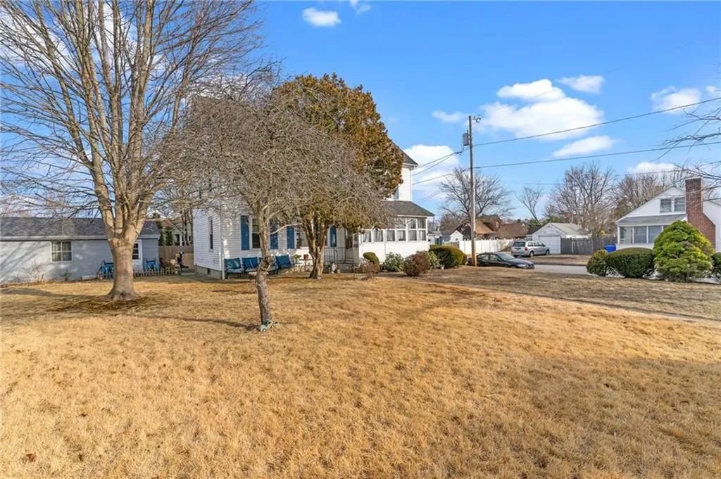 170 Bloomfield Street Pawtucket RI 02861