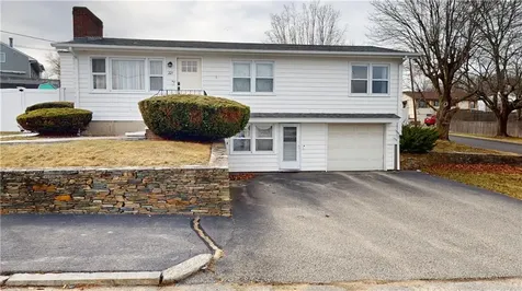 221 Rockwood Avenue Cranston RI 02920