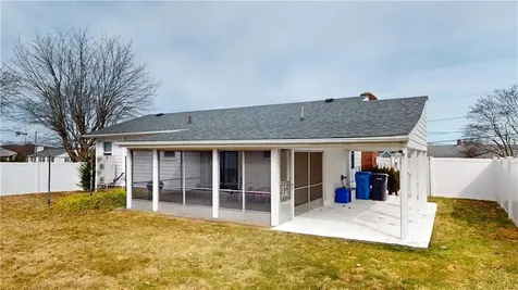 221 Rockwood Avenue Cranston RI 02920