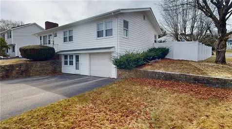 221 Rockwood Avenue Cranston RI 02920