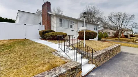 221 Rockwood Avenue Cranston RI 02920