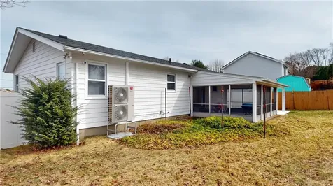 221 Rockwood Avenue Cranston RI 02920