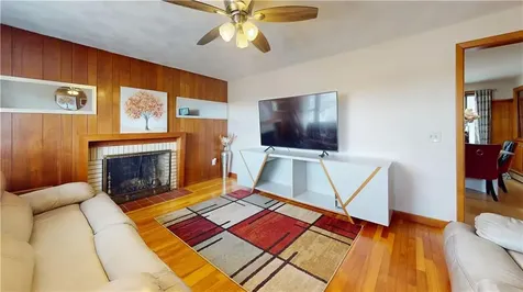 221 Rockwood Avenue Cranston RI 02920