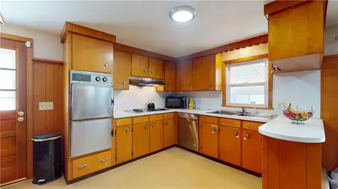 221 Rockwood Avenue Cranston RI 02920