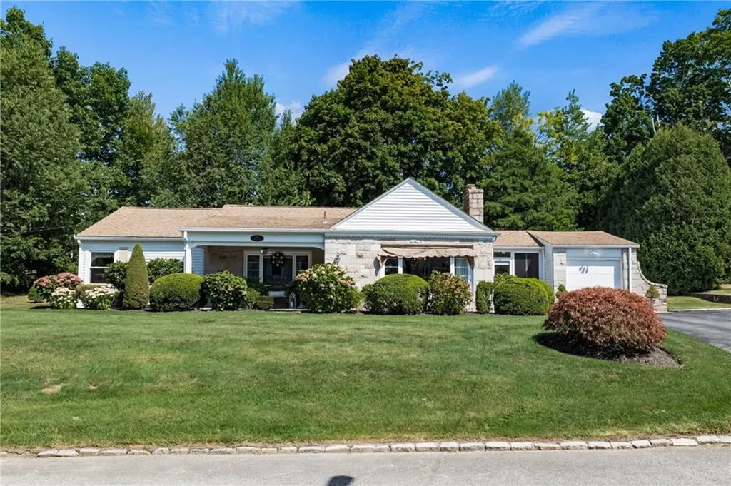 91 South Hill Drive Cranston RI 02920