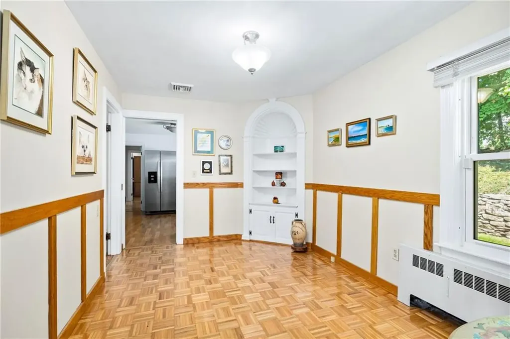 91 South Hill Drive Cranston RI 02920