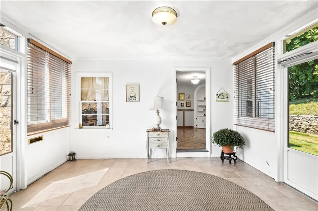 91 South Hill Drive Cranston RI 02920