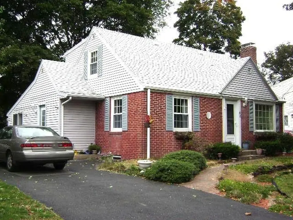 61 Mystic Drive Warwick RI 02889