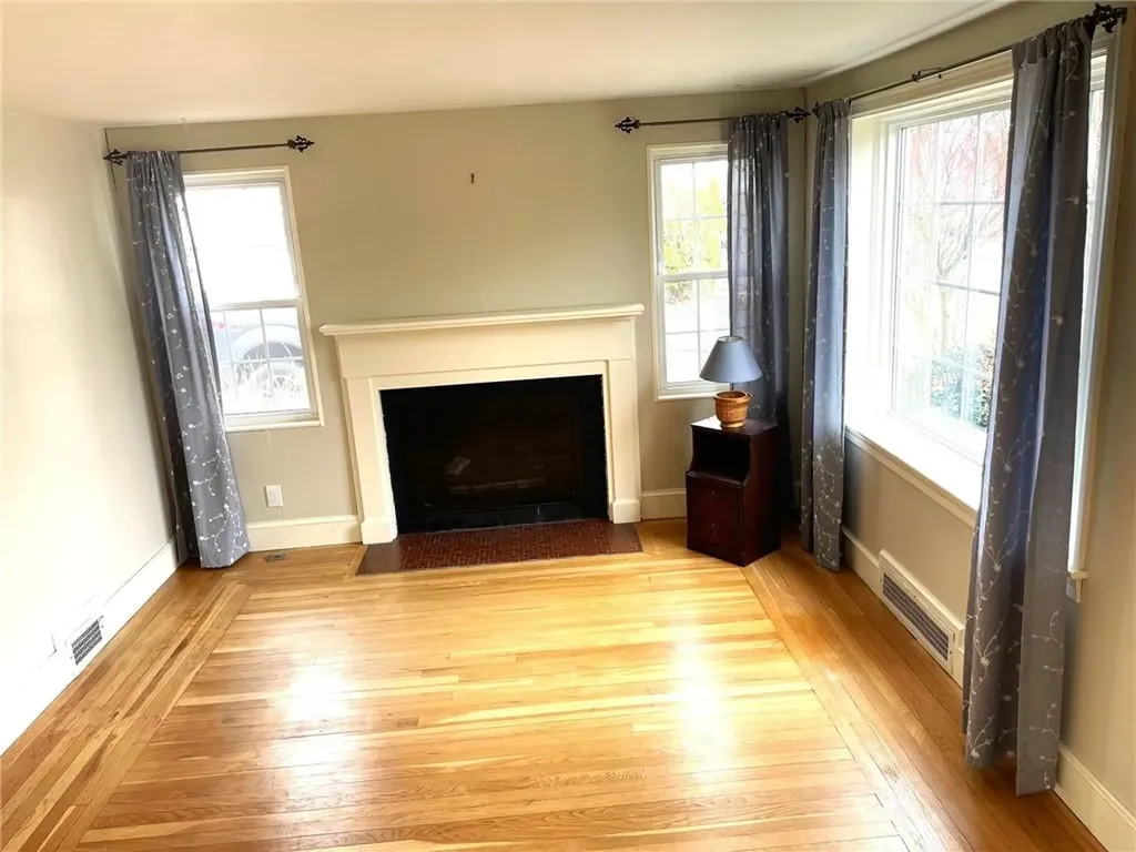 61 Mystic Drive Warwick RI 02889