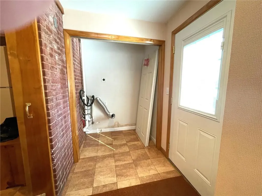61 Mystic Drive Warwick RI 02889