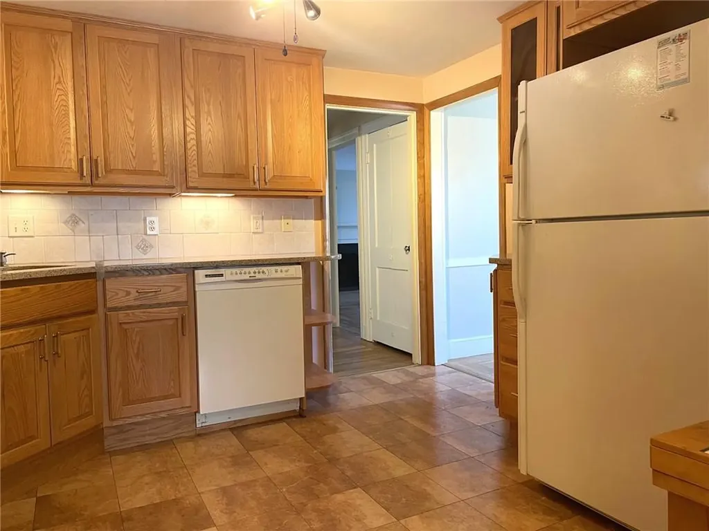 61 Mystic Drive Warwick RI 02889