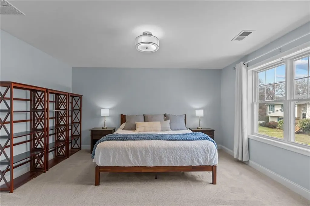 52 Guild Avenue Warwick RI 02889