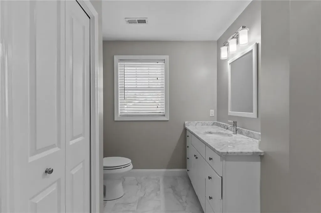 52 Guild Avenue Warwick RI 02889