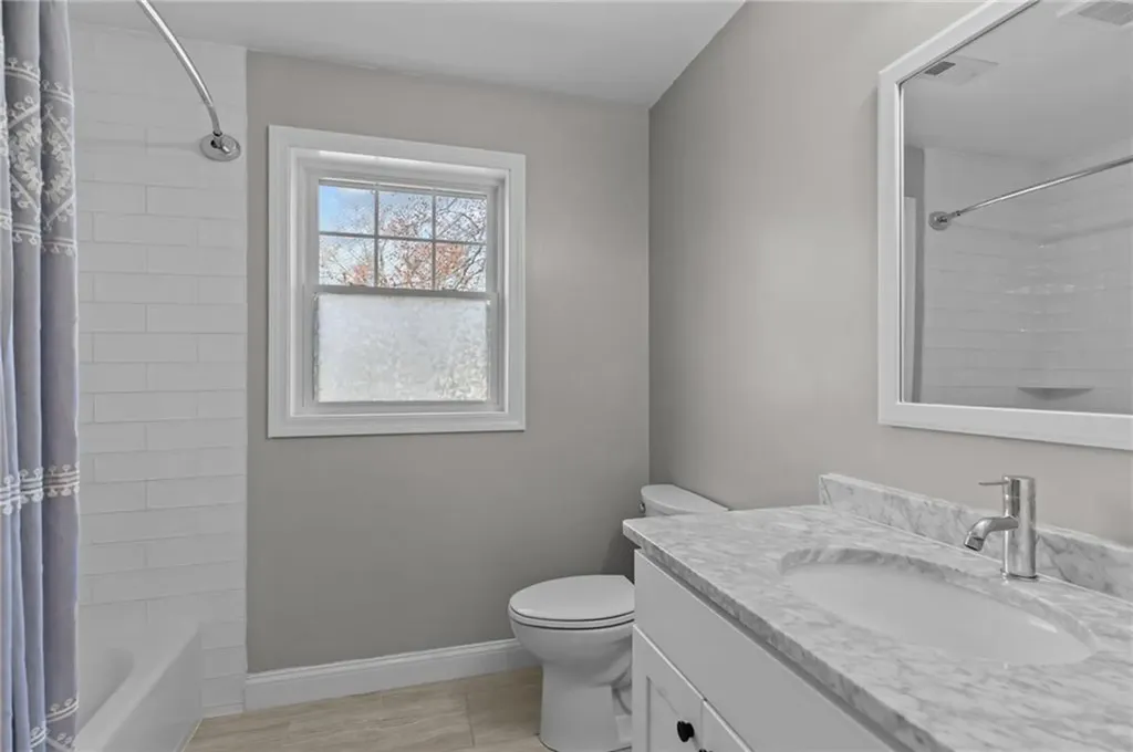 52 Guild Avenue Warwick RI 02889
