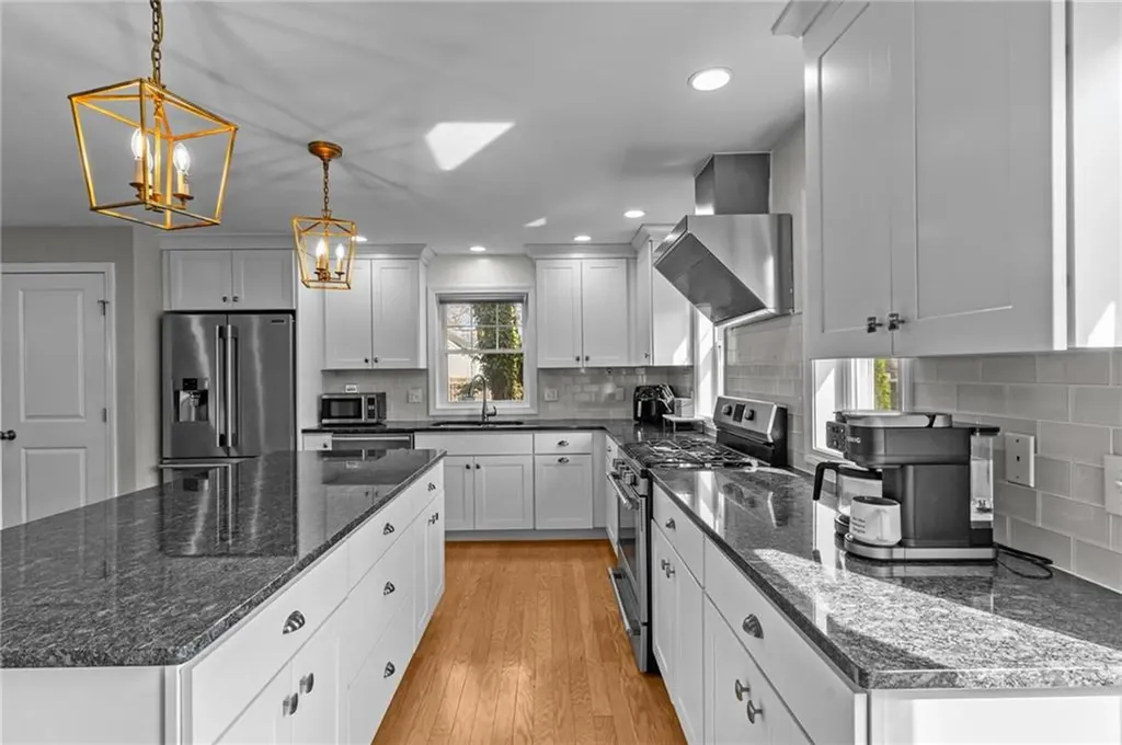 52 Guild Avenue Warwick RI 02889