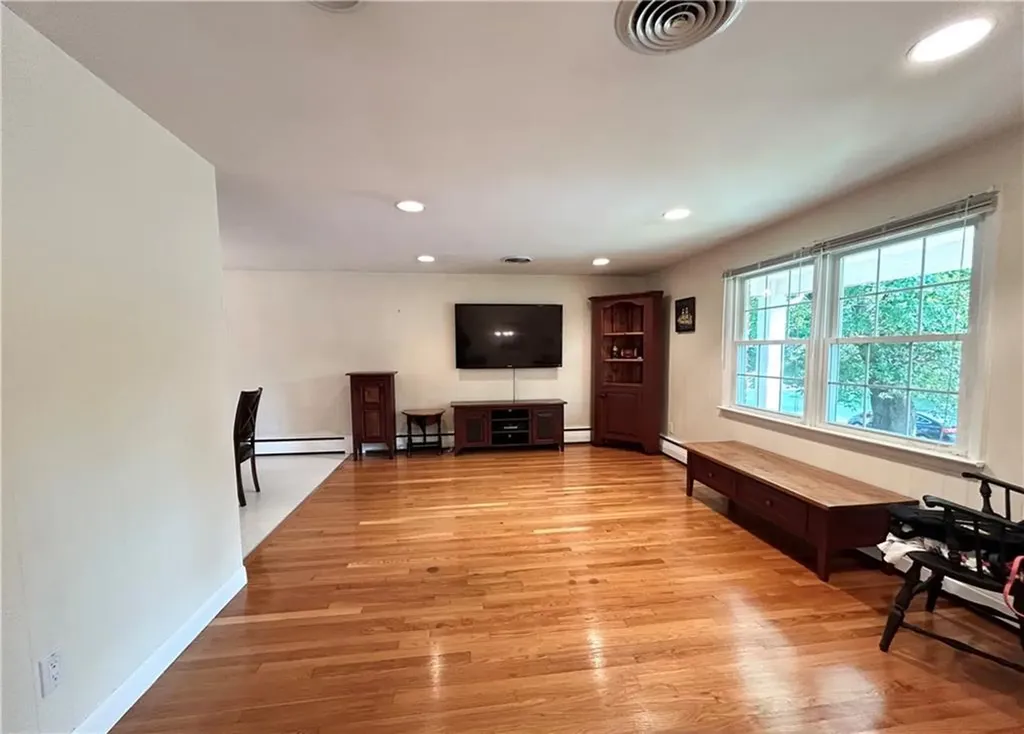 98 Sheffield Road Cranston RI 02920