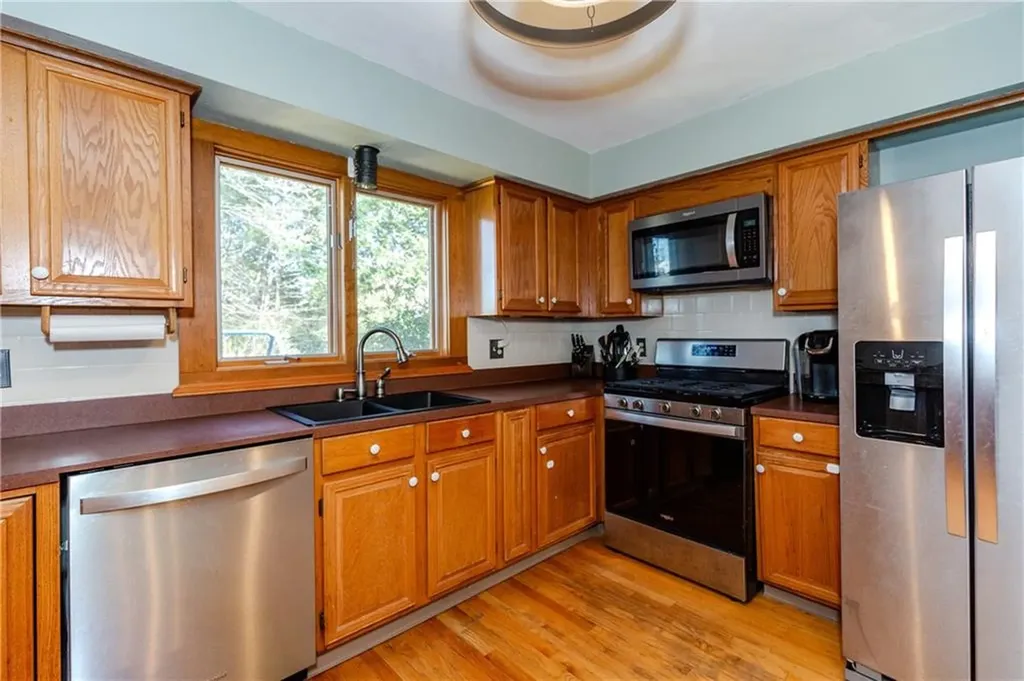 4 Robert Circle Johnston RI 02919