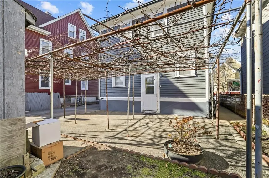 142 Indiana Avenue Providence RI 02905