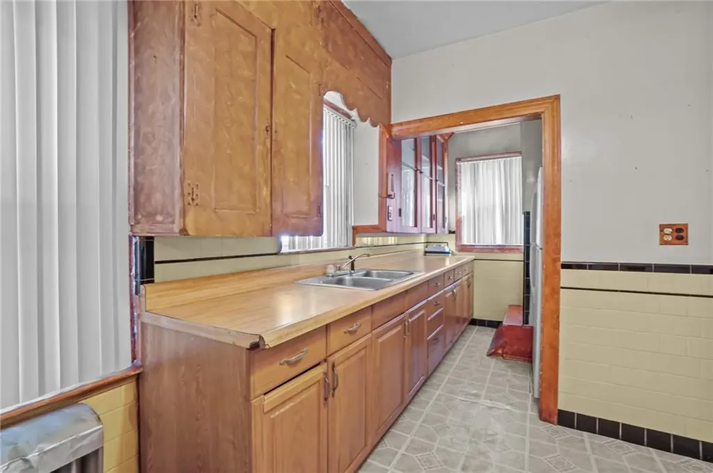 142 Indiana Avenue Providence RI 02905