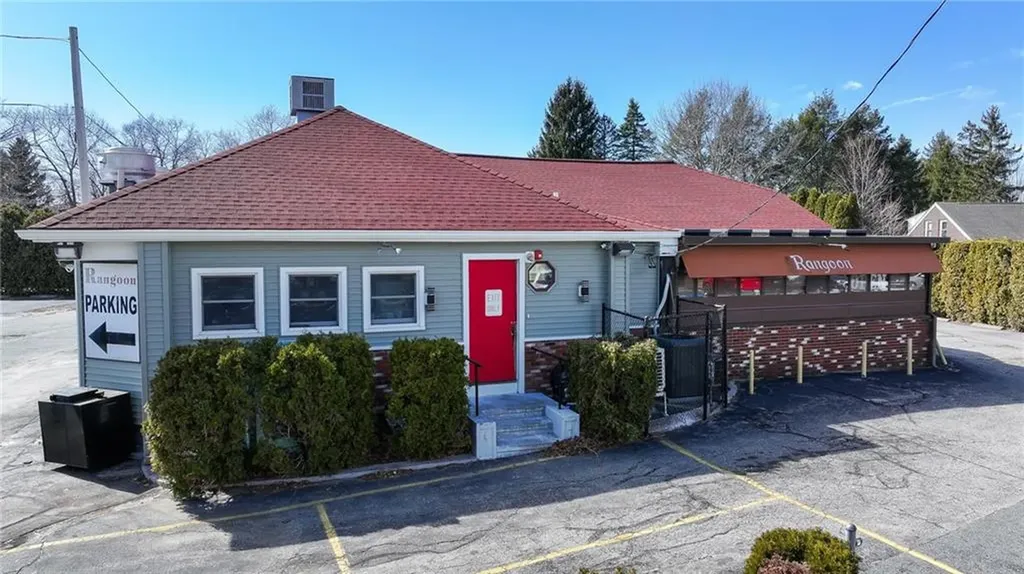 294 Waterman Avenue Smithfield RI 02917