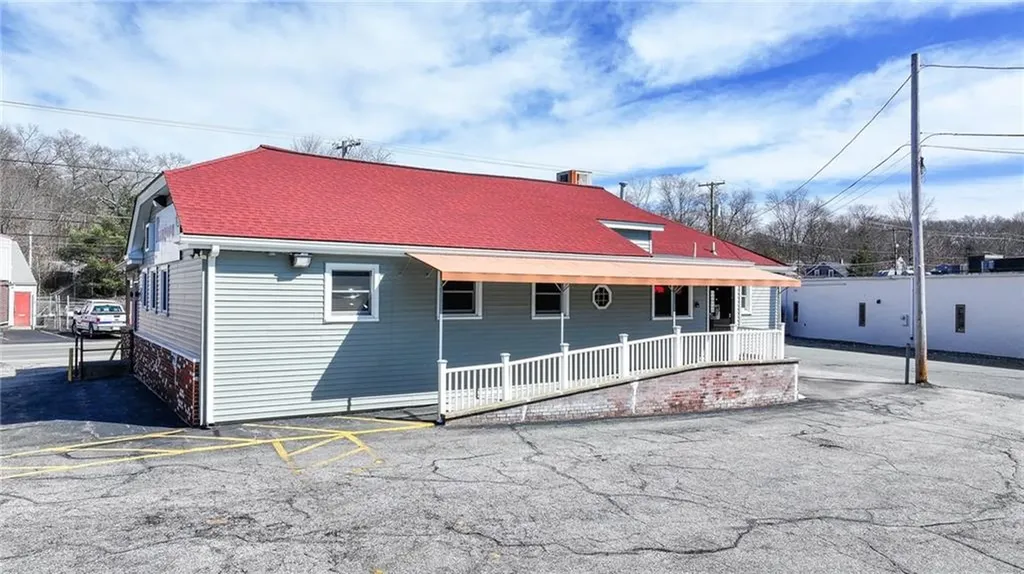 294 Waterman Avenue Smithfield RI 02917
