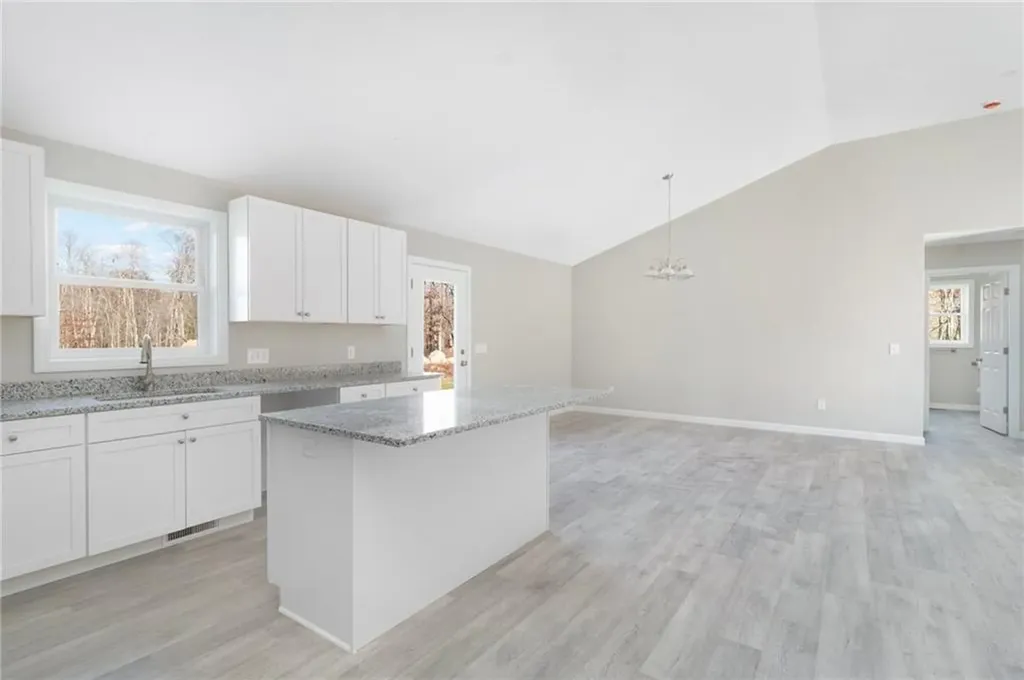 8 Fanning Place Hopkinton RI 02833