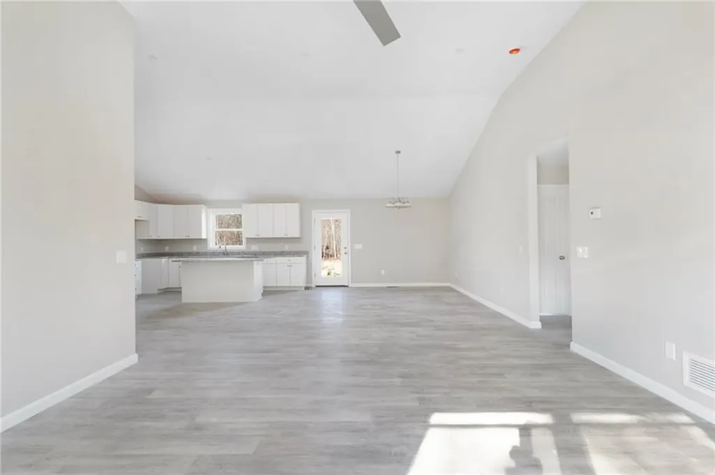 8 Fanning Place Hopkinton RI 02833