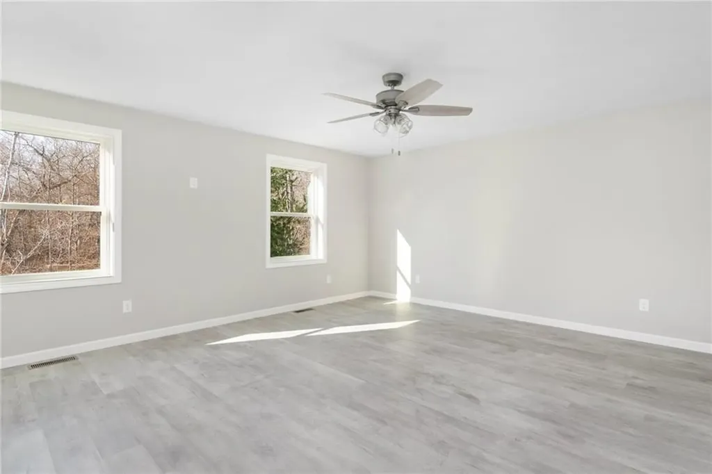 8 Fanning Place Hopkinton RI 02833