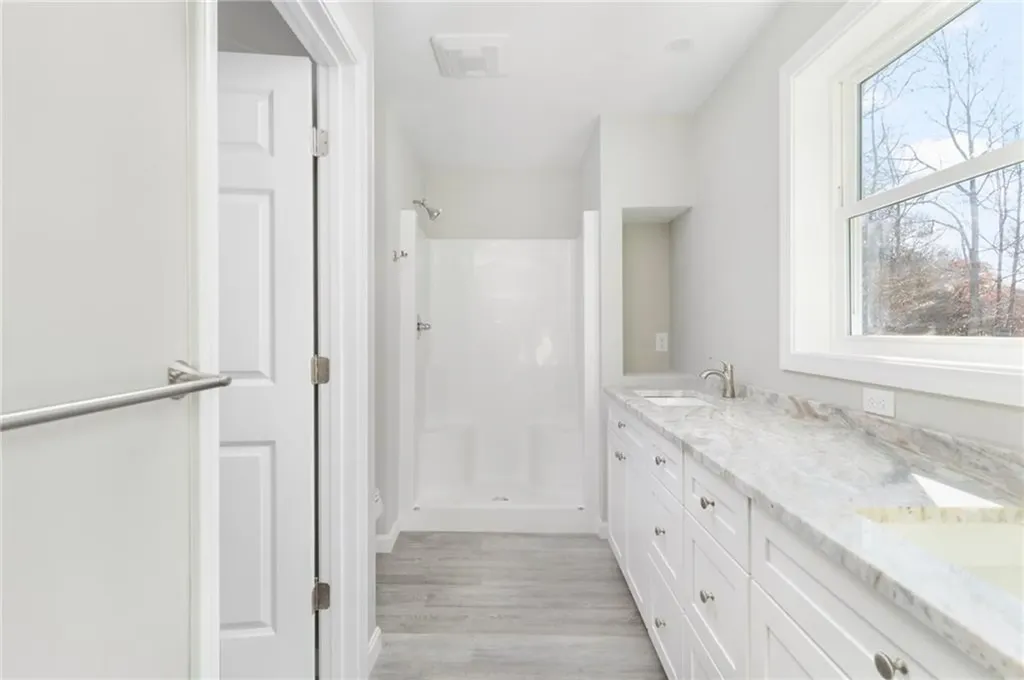 8 Fanning Place Hopkinton RI 02833