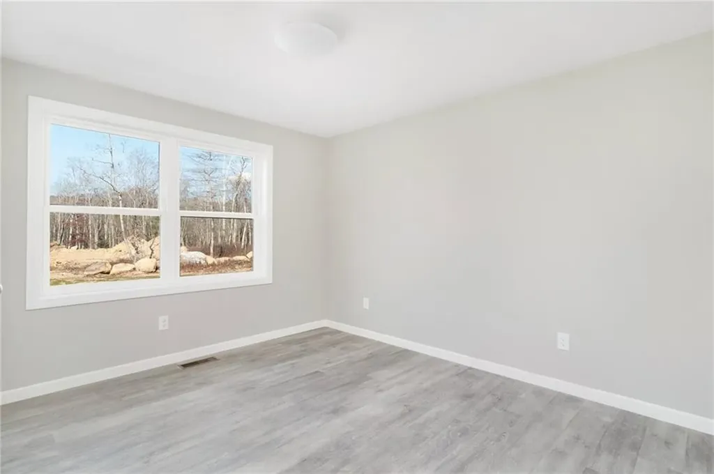 8 Fanning Place Hopkinton RI 02833