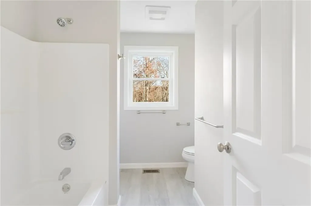 8 Fanning Place Hopkinton RI 02833