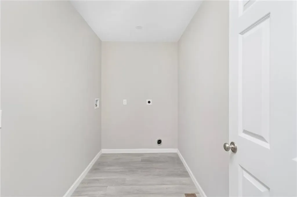 8 Fanning Place Hopkinton RI 02833