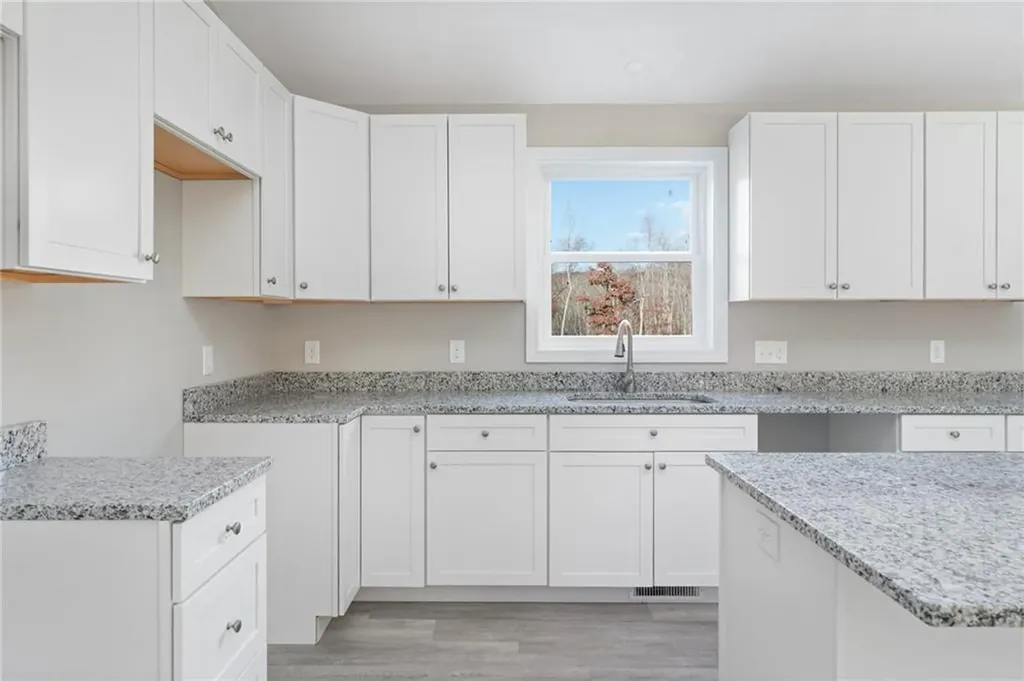 8 Fanning Place Hopkinton RI 02833