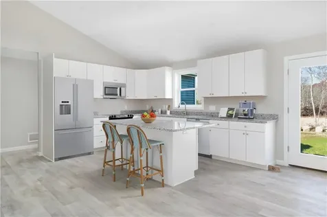 8 Fanning Place Hopkinton RI 02833