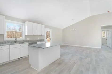 8 Fanning Place Hopkinton RI 02833