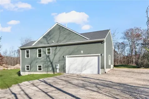 8 Fanning Place Hopkinton RI 02833