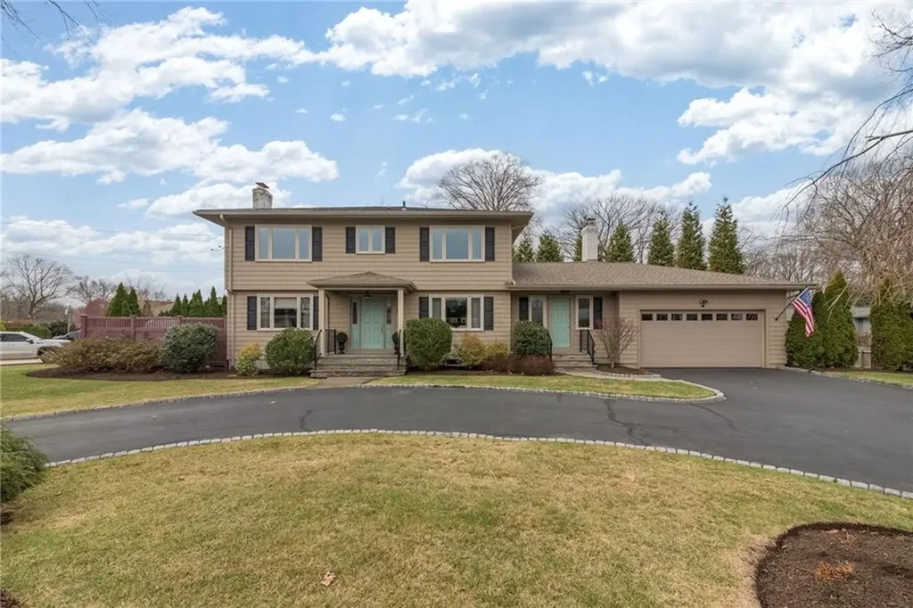 45 Surrey Drive Cranston RI 02920