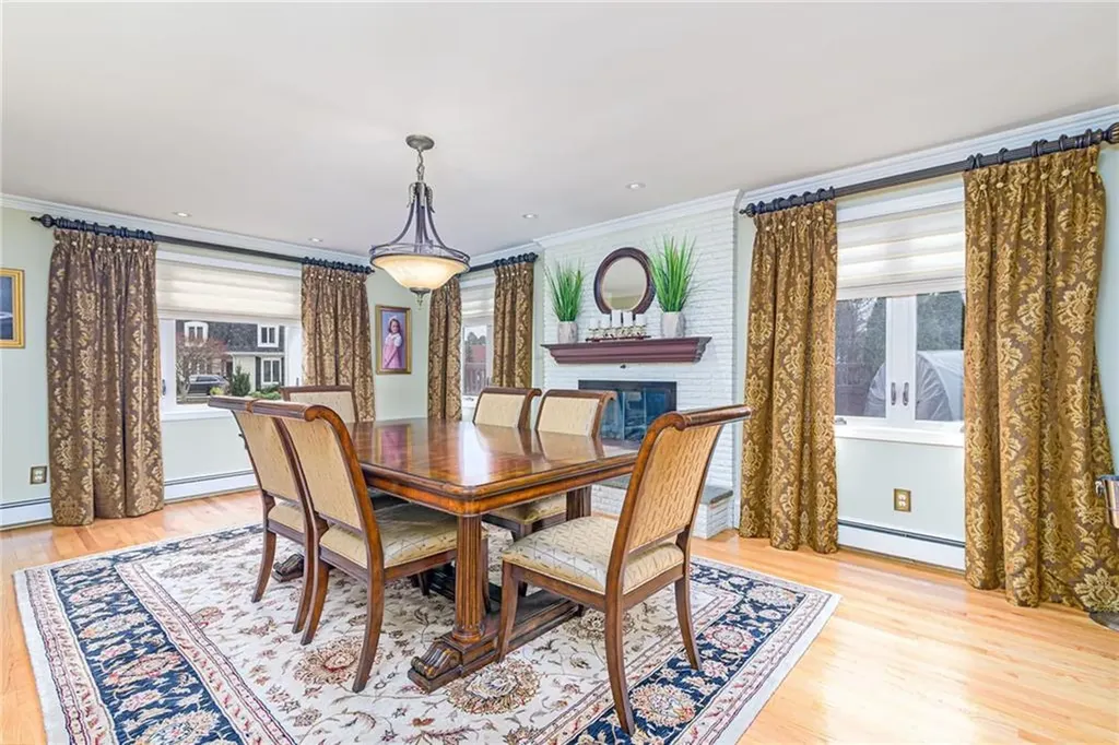 45 Surrey Drive Cranston RI 02920