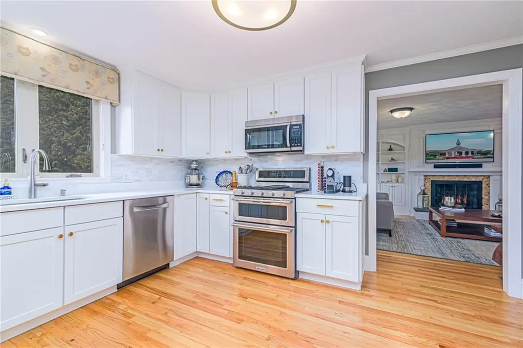 45 Surrey Drive Cranston RI 02920